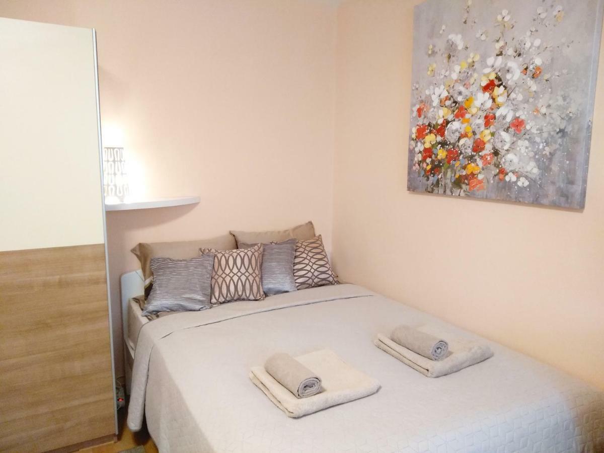 Sunray Studio Apartment Zagreb Extérieur photo