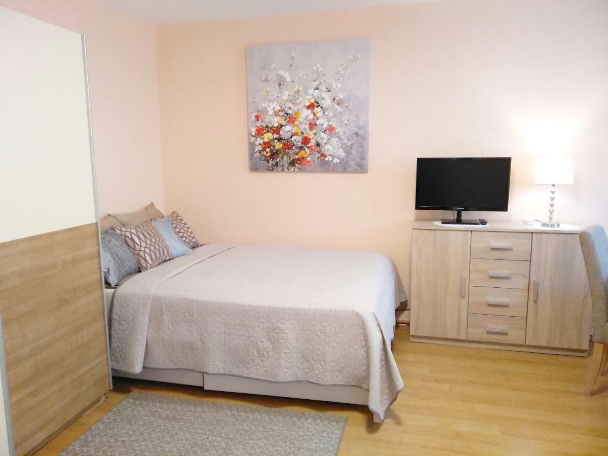 Sunray Studio Apartment Zagreb Extérieur photo