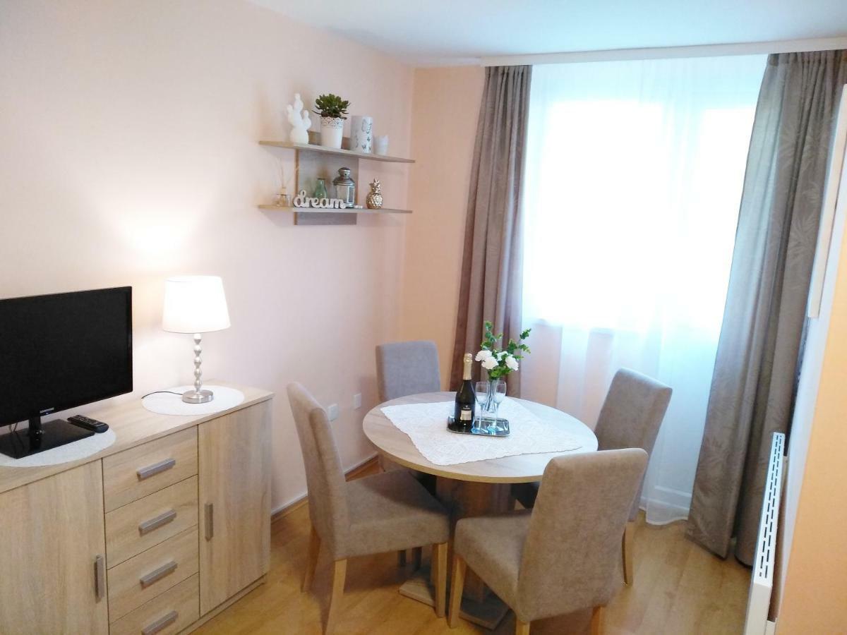 Sunray Studio Apartment Zagreb Extérieur photo