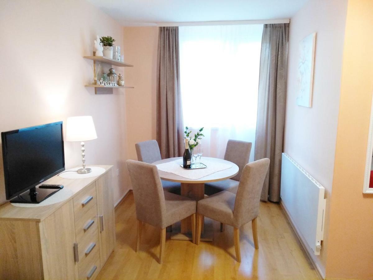 Sunray Studio Apartment Zagreb Extérieur photo